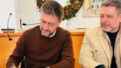 Ο Μενέλαος Μποκέας υπέγραψε σύμβαση για έργα αγροτικής οδοποιίας στις Κορφές