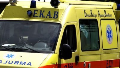 Τροχαίο ατύχημα στη Μεσαρά - Στο νοσοκομείο οδηγός μηχανής