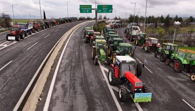 Αγρότες-Μπλόκα: Την Κυριακή η κρίσιμη απόφαση σε πανελλαδική σύσκεψη