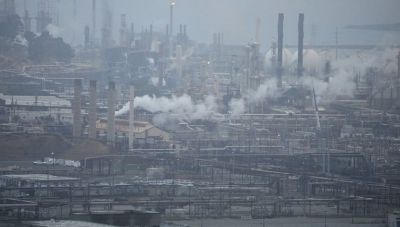 Η Ουκρανία έπληξε ρωσικό διυλιστήριο πετρελαίου στην πόλη Σίζραν