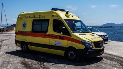 Καλαμάτα: Αυτοκίνητο έπεσε στη θάλασσα, απεγκλωβίστηκε 86χρονος οδηγός