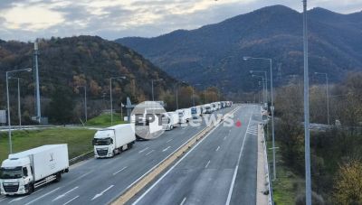 Προμαχώνας: Μέχρι τις 18:00 ο αποκλεισμός των φορτηγών από τους αγρότες – Ουρές χιλιομέτρων στα σύνορα
