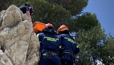 Αστερούσια: Μάχη για τον απεγκλωβισμό του τραυματία στο φαράγγι του Αμπά - Σε αναμονή του Super Puma