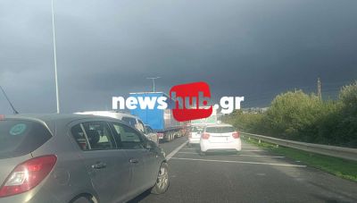 Μποτιλιάρισμα και ταλαιπωρία στους δρόμους του Ηρακλείου λόγω της αγροτικής κινητοποίησης (Φωτο)