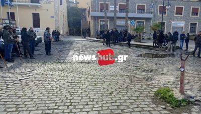 Υπό κατάληψη η Αποκεντρωμένη Διοίκηση Κρήτης από αγρότες και κτηνοτρόφους (Βίντεο + Φωτο)