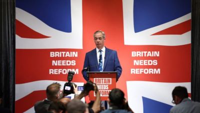 Με τον Ντόναλντ Τραμπ παρομοίασε τον εαυτό του ο Νάιτζελ Φάρατζ