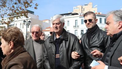 Σε κρίσιμη κατάσταση στο νοσοκομείο μετά από εγκεφαλικό επεισόδιο ο Τάκης Οικονομόπουλος