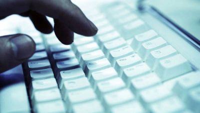 Ρόδος: Θύμα διαδικτυακής απάτης πλήρωσε 10.413 ευρώ για ανύπαρκτη τροχοβίλα