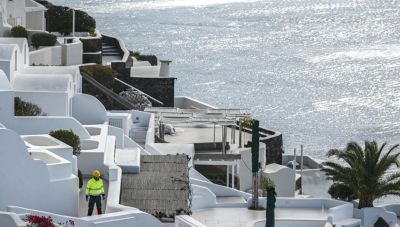 Σαντορίνη: Απανωτές δονήσεις τα ξημερώματα-«Έχουμε δρόμο μπροστά μας» λέει ο Άκης Τσελέντης