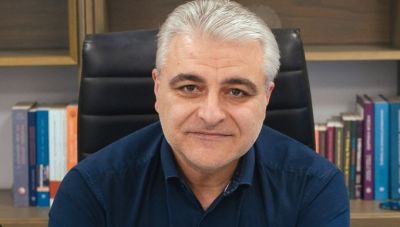 Νεκτάριος Ταβερναράκης: Ο πρώτος Έλληνας Πρόεδρος της Ευρωπαϊκής Διάσκεψης για τη Μοριακή Βιολογία