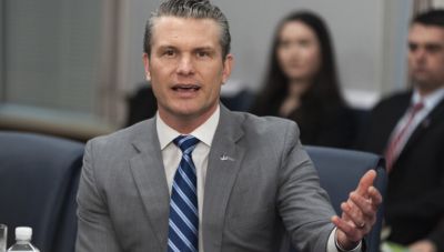 Στις Βρυξέλλες ο Αμερικανός υπουργός Άμυνας – Οι Ευρωπαίοι υπό πίεση