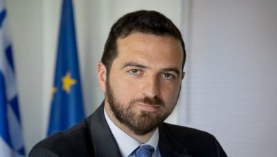 Υπουργείο Μετανάστευσης: Καταγγελία για χρηματισμό πίσω από την καρατόμηση του υποδιοικητή Ασύλου Γ. Σφυράκη