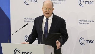 Σολτς: Δεν θα δεχθούμε να επέμβουν ξένοι στη δημοκρατία μας