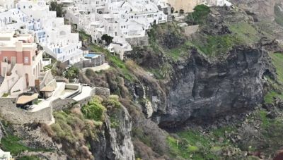 Σαντορίνη: Καθαρά ηφαιστειακές οι χθεσινές δονήσεις-Μάγμα ανεβαίνει στην επιφάνεια, λέει ο Συνολάκης