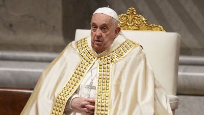 Πάπας Φραγκίσκος: Δύσκολη η κατάσταση της υγείας του - Νοσηλεύεται με πολυμικροβιακή λοίμωξη