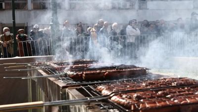 Τσικνοπέμπτη 2025 - Τα έθιμα ανά την Ελλάδα