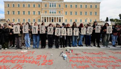 «Μετωπική» για τα Τέμπη: Αντιπαράθεση για το φορτίο του τρένου