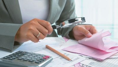 Handelsblatt: Η Αθήνα ξεπέρασε τους δημοσιονομικούς στόχους