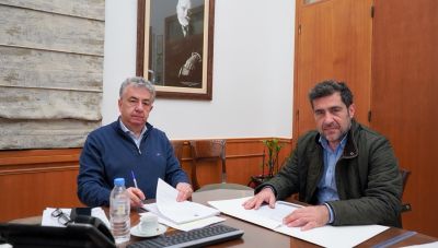 Συμβάσεις για ανασκαφές σε αρχαία Δρήρο και αρχαίο θέατρο Ιεράπετρας υπέγραψε ο Περιφερειάρχης Κρήτης Σταύρος Αρναουτάκης