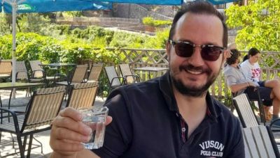 Βασίλης Καλογήρου - Στο μικροσκόπιο και ο ιατρικός του φάκελος -Την επόμενη εβδομάδα τα πρώτα στοιχεία των εργαστηριακών εξετάσεων