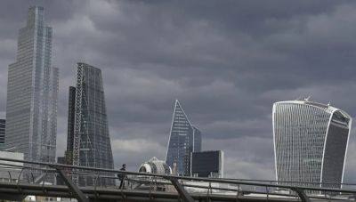 IIF: Στα 318 τρισ. δολάρια το παγκόσμιο χρέος – Οι τιμωροί των ομολόγων καραδοκούν