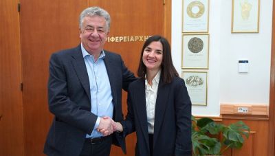 Ορκωμοσία μιας νέας υπαλλήλου στην Περιφέρεια Κρήτης