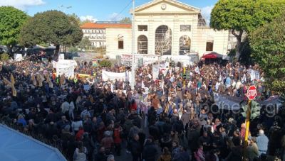 Χανιά: Οι πολίτες ζητούν δικαιοσύνη για το δυστύχημα στα Τέμπη