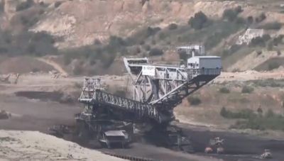 Βοήθεια προς την Ουκρανία με όρο την πρόσβαση στα ορυκτά της θέλει ο Τραμπ