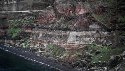 Νέα δόνηση 5 Ρίχτερ – Χιλιάδες εγκατέλειψαν τη Σαντορίνη, οι εκτιμήσεις των ειδικών