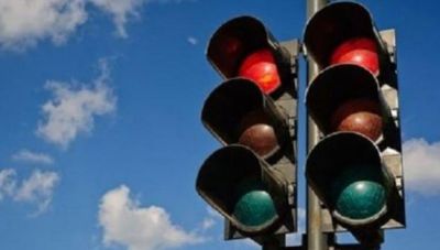 Κανονικά λειτουργούν εκ νέου τα φανάρια στην παραλιακή λεωφόρο - Αποκατέστησε το πρόβλημα ο Δήμος Ηρακλείου, αν και δεν είναι στην αρμοδιότητά του