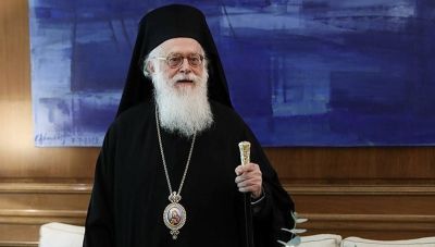 Δύσκολες ώρες για τον Αρχιεπίσκοπο Αλβανίας Αναστάσιο: Εισήχθη εκτάκτως στο χειρουργείο