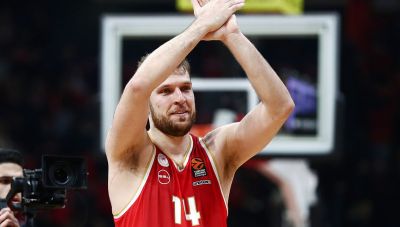 Βεζένκοφ: «Δεν περίμενα ποτέ να γράψω ιστορία γι' αυτό το μεγάλο κλαμπ, τον Ολυμπιακό»
