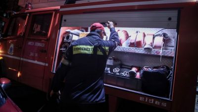 Φωτιά ξέσπασε σε εργοστάσιο στο Κορωπί