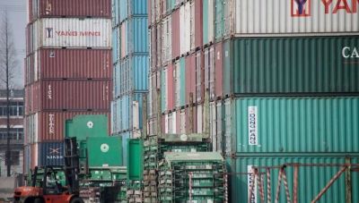 Αγγίζει το 1 τρισ. δολάρια το εμπορικό πλεόνασμα της Κίνας εν αναμονή των δασμών