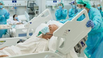 Τραγική η κατάσταση στα βρετανικά νοσοκομεία – Ασθενείς πεθαίνουν στους διαδρόμους