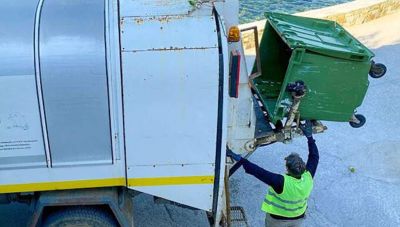 Στο πλευρό των εργαζομένων της καθαριότητας το ΕΚΗ