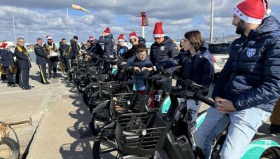 Σητεία: Υποδοχή του Αγιου Βασίλη με ηλεκτρικά ποδήλατα