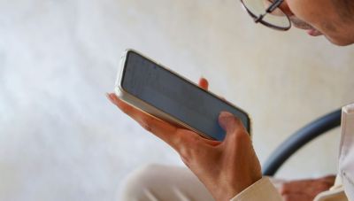 Προσοχή: Μην φορτίζετε το κινητό σας τηλέφωνο στο 100%