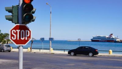 Τον Φεβρουάριο η ψήφιση του νέου ΚΟΚ – Έρχονται 1388 κάμερες στα φανάρια και σε επικίνδυνα σημεία