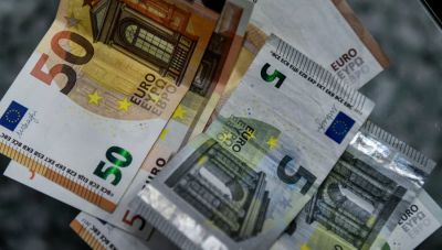 Έρχονται οι νέες ασφαλιστικές εισφορές για 800.000 ελεύθερους επαγγελματίες