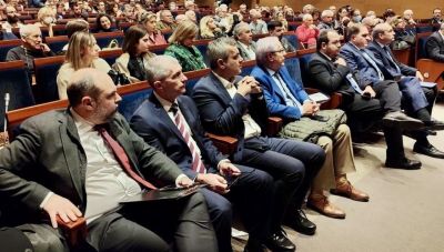 Στο 42ο Πανελλήνιο Συνέδριο της Πανελλήνιας Ομοσπονδίας Ιδιοκτητών Ακινήτων ο Χάρης Μαμουλάκης