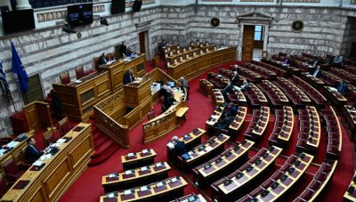 Τέμπη: Αντιπαράθεση κοινοβουλευτικών εκπροσώπων στον απόηχο του συλλαλητηρίου της Κυριακής για το σιδηροδρομικό δυστύχημα