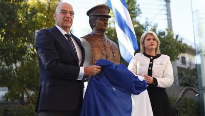 Συγκίνηση στα αποκαλυπτήρια της προτομής του αρχικελευστή Έκτορα Γιαλοψού, 29 χρόνια μετά την κρίση των Ιμίων