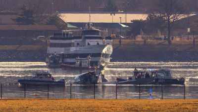 Ουάσιγκτον: Ανακτήθηκαν τα «μαύρα κουτιά» του αεροπλάνου - Στο «μικροσκόπιο» ο Πύργος Ελέγχου - Πώς λειτουργούσε