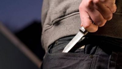 Κρήτη: Έβγαλε το μαχαίρι και τις απείλησε - Τρόμος για δυο αδερφές ενώ περπατούσαν