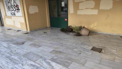 Βανδαλισμοί σε σχολείο στις Μεσαμπελιές: Έρευνες για τον εντοπισμό των δραστών - Τι δηλώνουν οι διευθυντές (Βίντεο)