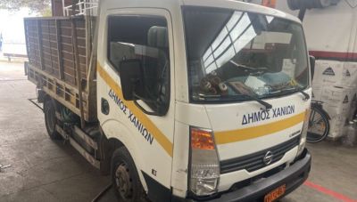 Χανιά: Έκλεψαν απορριμματοφόρο του Δήμου, έκαναν βόλτα στην πόλη και το παράτησαν (φωτό)