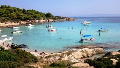 Ανεβαίνει η θερμοκρασία κι ενισχύονται από αύριο τα μελτέμια - Έρχεται νέα θερμή εισβολή