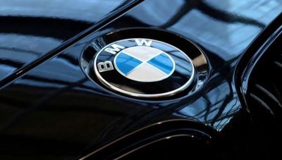 BMW: Στάσιμες οι πωλήσεις το β’ τρίμηνο – Υπεροχή των κινεζικών EVs