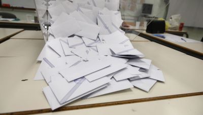 Δημοσκόπηση Protagon: Πλήγμα για τη ΝΔ από τον ΟΠΕΚΕΠΕ, αλλά διατηρεί το προβάδισμα – Δεύτερο το ΠΑΣΟΚ